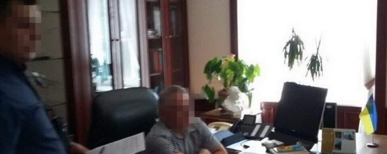 Виконувач обов'язків ректора НАУ вимагав 5 мільйонів гривень у викладачів - НАБУ