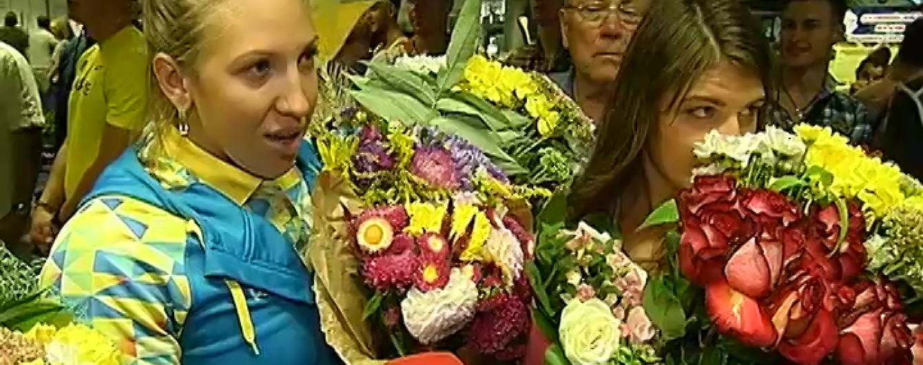 Коридор слави і сльози розпачу. Україна зустріла команду веслувальників із Ріо
