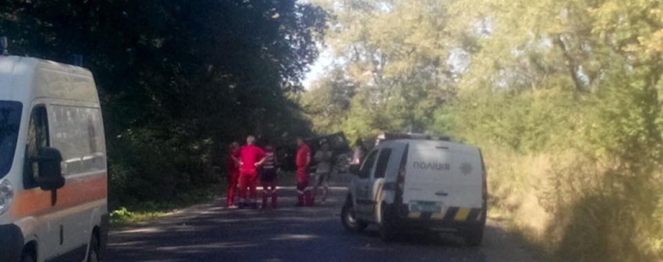 Під Львовом підірвали Гелендваген: троє загиблих