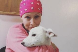 Онкохвора Догерті у хустинці показала процес боротьби із раком