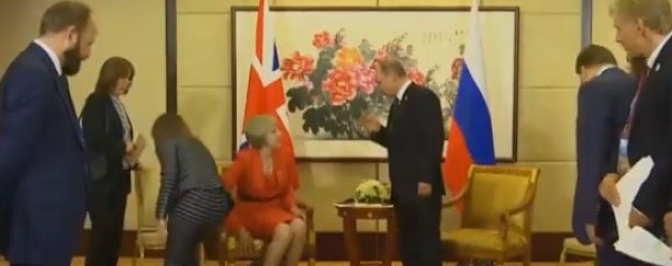 Мей забула потиснути руку Путіну на саміті G20