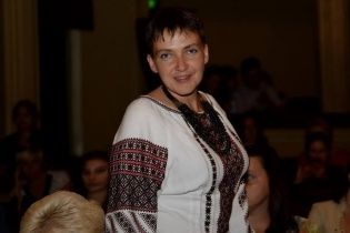 Как девушка: Надежда Савченко пришла в Оперу на шпильках