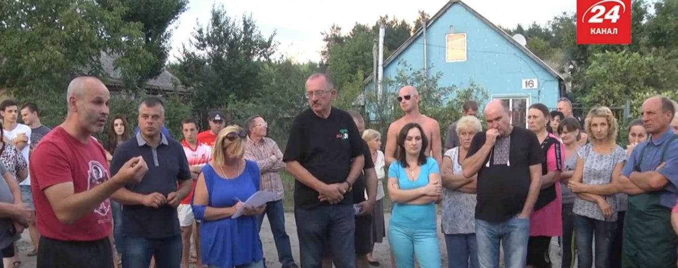 Жителі села на Полтавщині розповіли, як роми напали на дітей із сокирами й залізними палицями