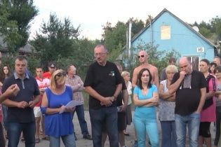 Жителі села на Полтавщині розповіли, як роми напали на дітей із сокирами й залізними палицями