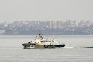 У Чорному морі російські військові агресивно перешкоджали діям корабля українських прикордонників