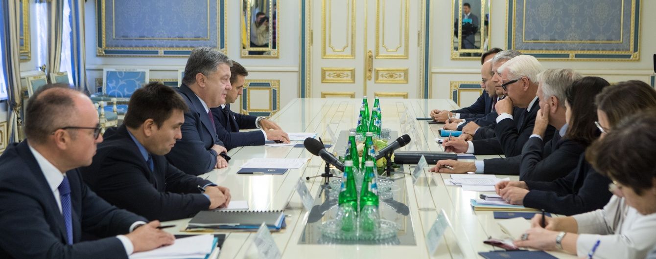 Франція наполягає на прийнятті законодавства про "особливий статус" і вибори на Донбасі