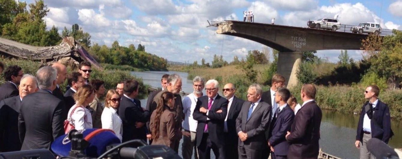 Клімкін показав міністрам Франції та Німеччини зруйнований бойовиками міст у Слов'янську