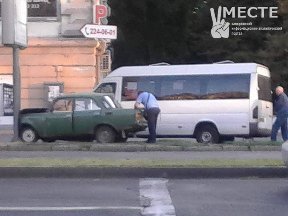 ДТП із маршруткою в Запоріжжі_02
