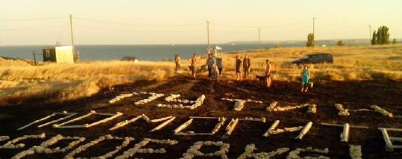 В окупованому Криму мешканці селища написали звернення Путіну по допомогу з каміння