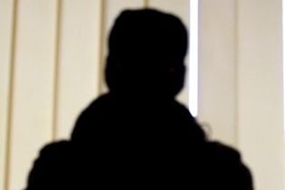Анонимные "мстители" взяли ответственность за разбитые мемориальные доски бойцам АТО в Полтаве