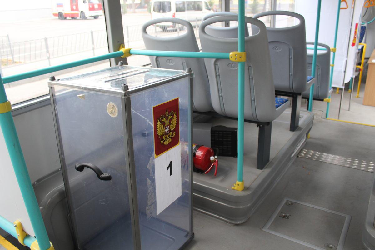 Урни у тролейбусах в Криму