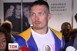 Усик розповів про нову пісню, під яку виходить на ринг: Ми - це країна