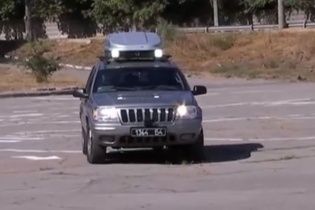 Розпізнає жести та розуміє людську мову. У Запоріжжі створили унікальний безпілотний позашляховик