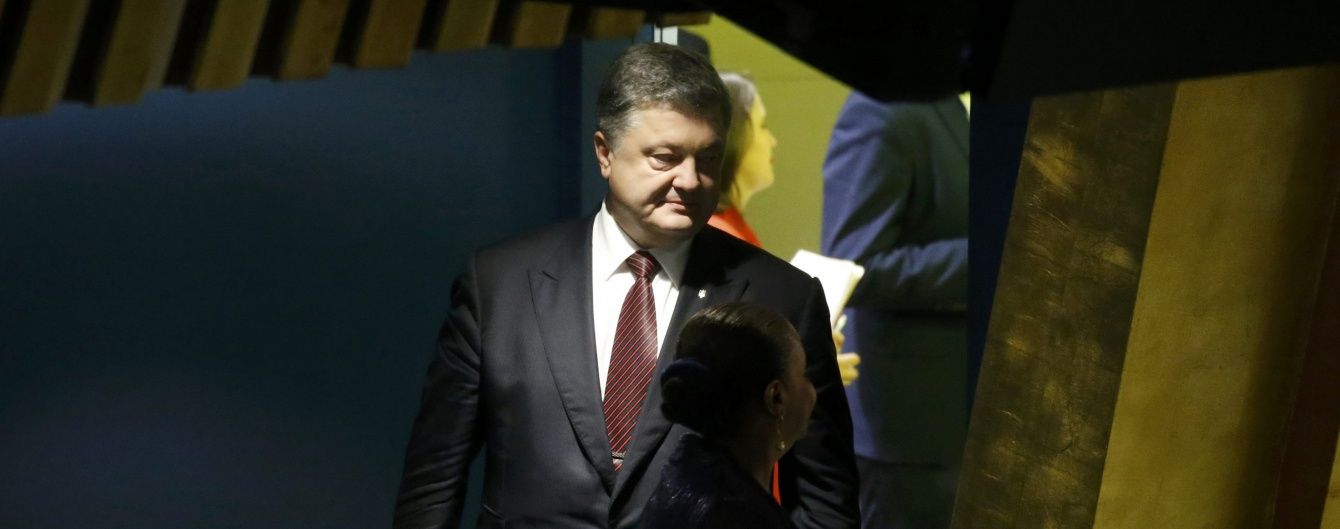 Порошенко рассказал, сколько военных находится в незаконных вооруженных формированиях на Донбассе