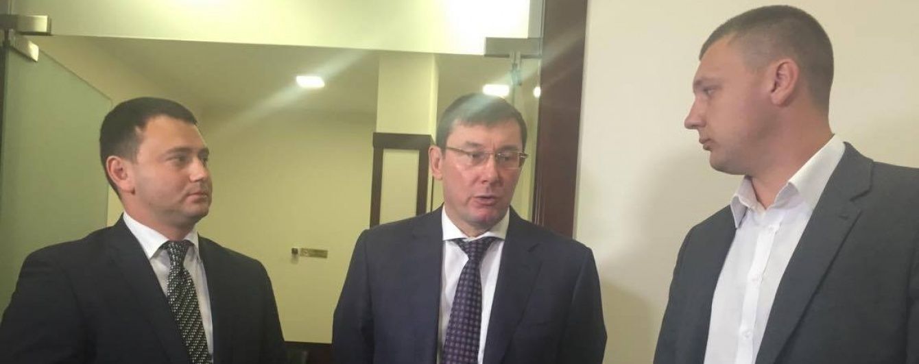 Луценко ознайомився з роботою оновленої приймальні громадян у прокуратурі Одещини