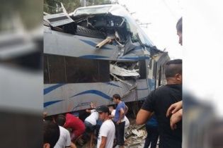 В Алжирі зіштовхнулися два поїзди: є загиблий та 72 поранених