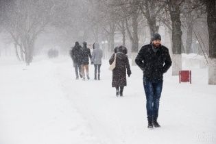 Після землетрусу та сильних злив на Україну насувається сувора зима