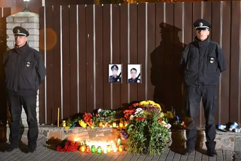 Квіти поліцейським у Дніпрі_2