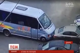 Город должен знать своих героев: водителя маршрутки наградят за попытку задержать убийцу копов