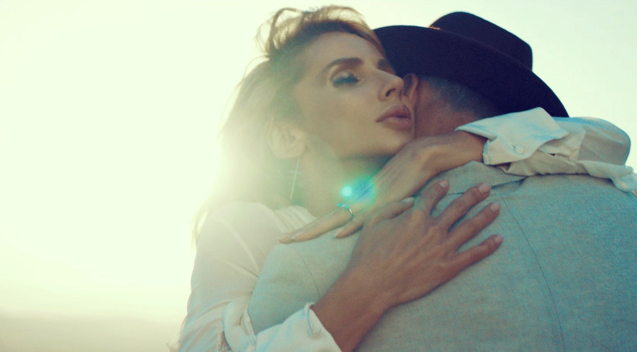 Кадри з нового кліпу LOBODA_4