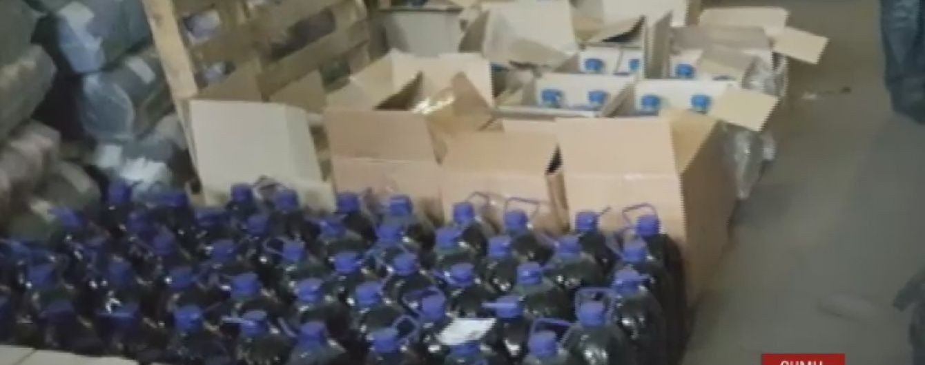 Налоговики в Сумах изъяли 5 тонн поддельного алкоголя