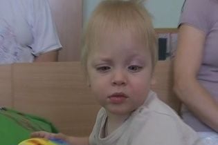 Маленький Іванко з родини переселенців потребує допомоги
