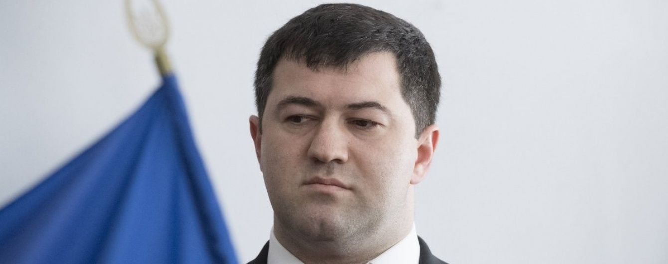 Насиров просто не любит яблоки. Реакция Сети на слова главы ДФС о преступниках с iPhone 7