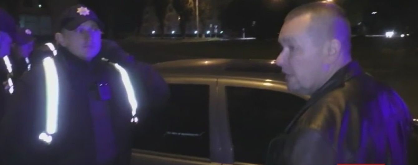 У Луцьку військовий комісар напідпитку врізався в таксі і втік