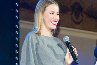 Собчак на 9 місяці вагітності станцювала під "Очки как у Собчачки" гурту "Ленінград"