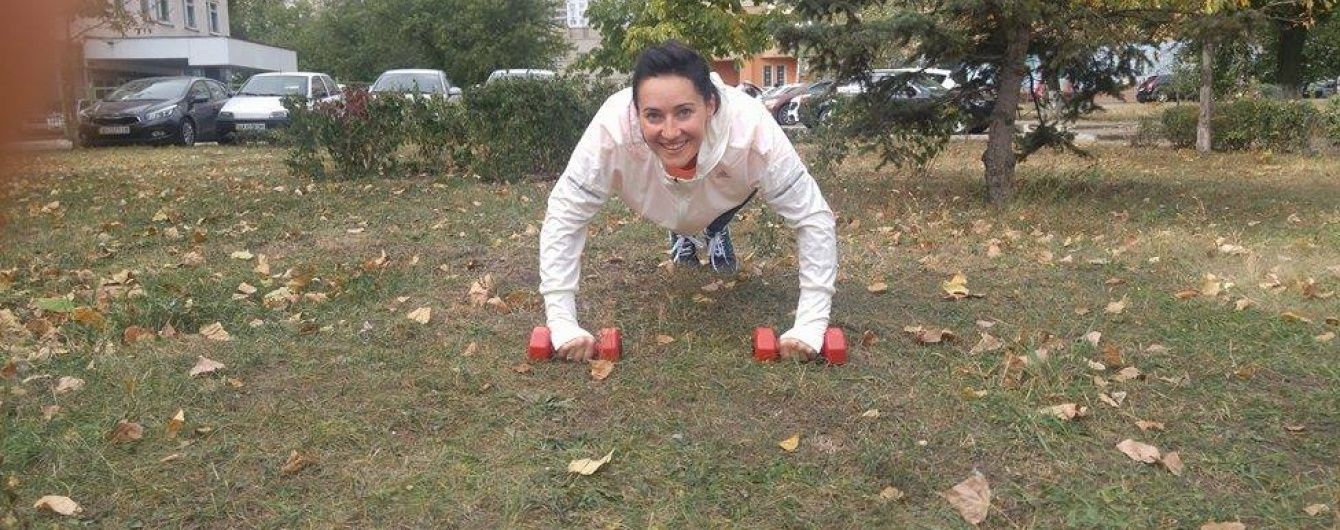 Усміхнена Соломія Вітвіцька показала, як займається спортом