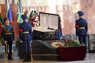 Расходы на похороны президента России хотят сократить почти в два раза