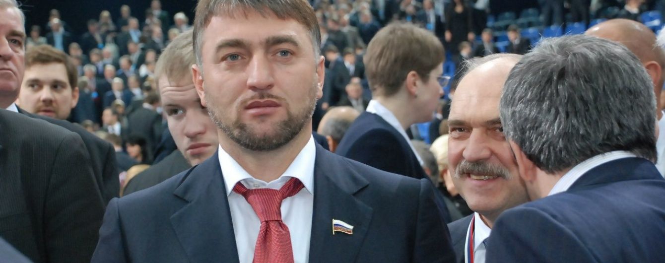 Брат Кадирова відповів Ємельяненку, який засудив дитячі бої в "клітці"