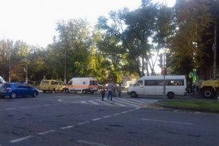 У Запоріжжі маршрутка збила пішохода на "зебрі"