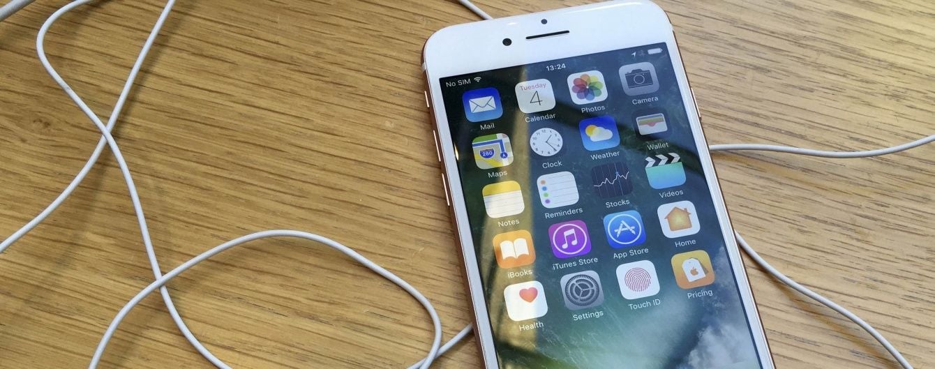 В Україні стартує офіційний продаж iPhone 7. Скільки коштуватимуть смартфони