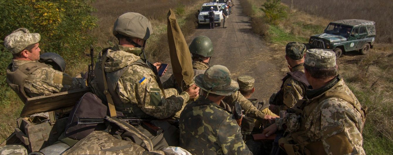 За сутки в зоне АТО ранены трое военных, один подвергся контузии
