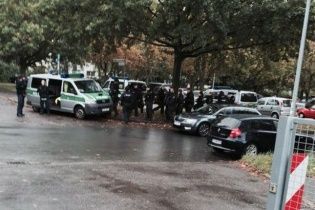 В немецком городе Хемниц жителей обеспокоила спецоперация правоохранителей из-за "серьезной угрозу"