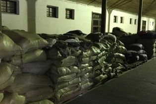 Детективи НАБУ взялися за неякісну військову форму для української армії