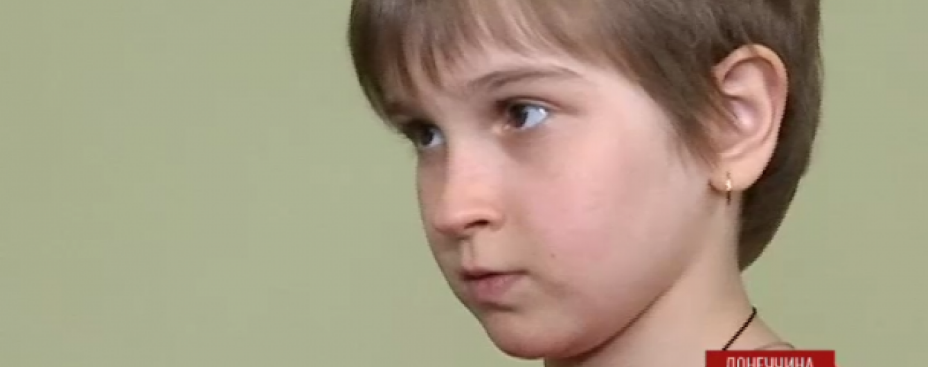 9-річну Лізу з Донбасу, чия родина загинула від вибуху газу, не віддають рідному дідусеві