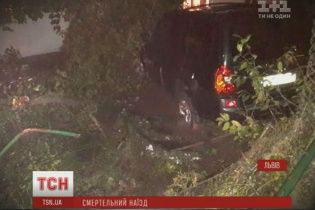 У Львові п'яний екс-працівник поліції збив двох пішоходів на тротуарі