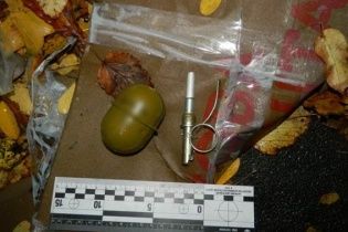 У Києві неподалік дитячого майданчика знайшли гранату