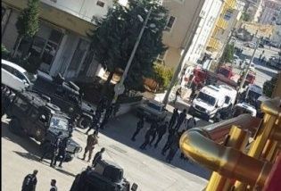 У великому місті Туреччини терорист-смертник підірвав себе, аби не здаватись поліції