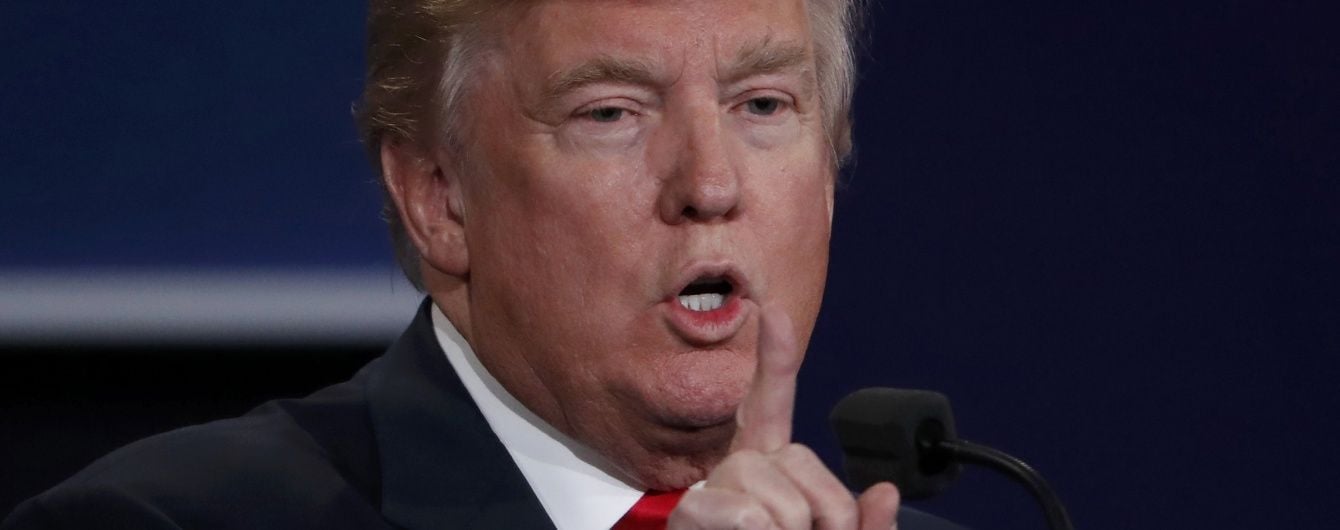 Трамп не буде переслідувати Клінтон через поштовий скандал