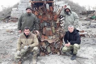 "Залізний трон" із зони АТО виставили на аукціон: гроші підуть на допомогу бійцям АТО