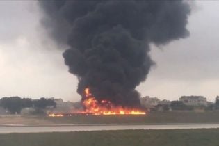 З'явилося моторошне відео падіння літака на Мальті