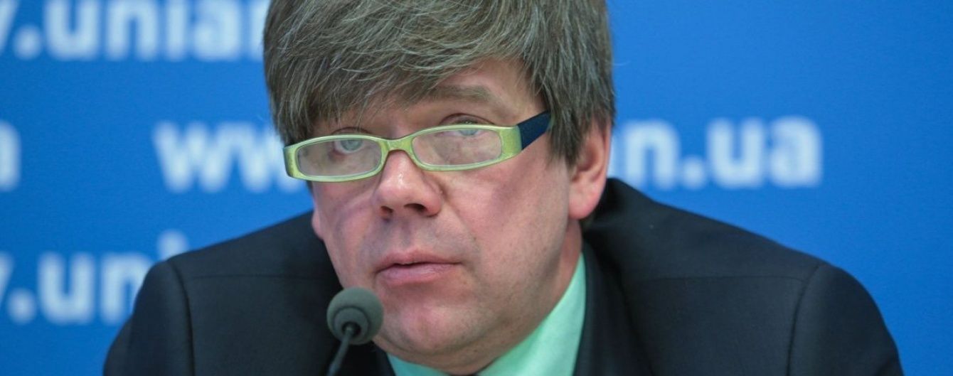 Адвокат Онищенка після 14-годинного допиту знов поїхав до СБУ за вилученим телефоном