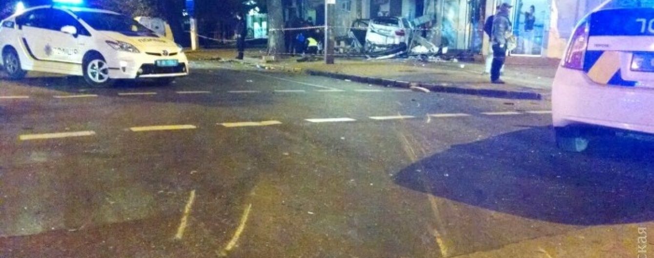 Причиною жахливої ДТП в Одесі могли бути вуличні перегони