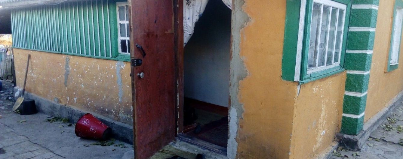 У поліції розповіли подробиці моторошної загибелі дитини на порозі власного дому на Донеччині