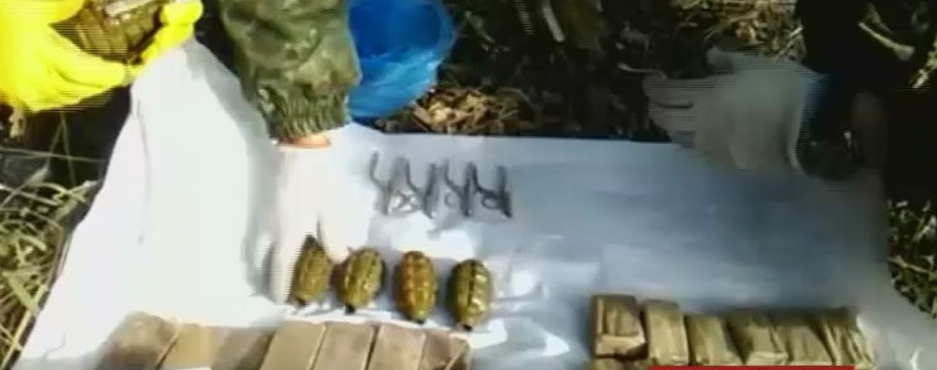 У лісі Кривого Рогу виявили схрон вибухівки