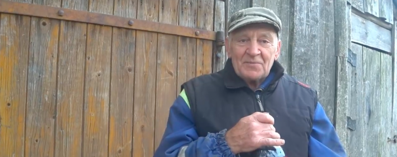 Латвійський дідусь витратив 8 тис. євро, щоб стрибнути на машині в басейн з Колою