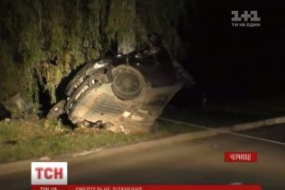 Підлітки розігнали до 150 км/год і розбили машину в Чернівцях